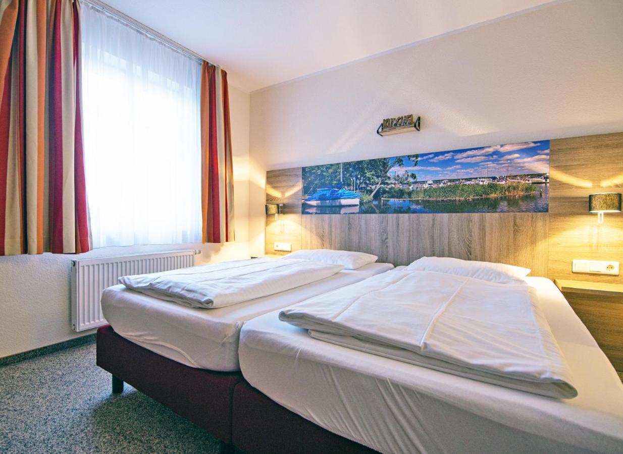 Hotel Zur Sonne Waren  Zewnętrze zdjęcie