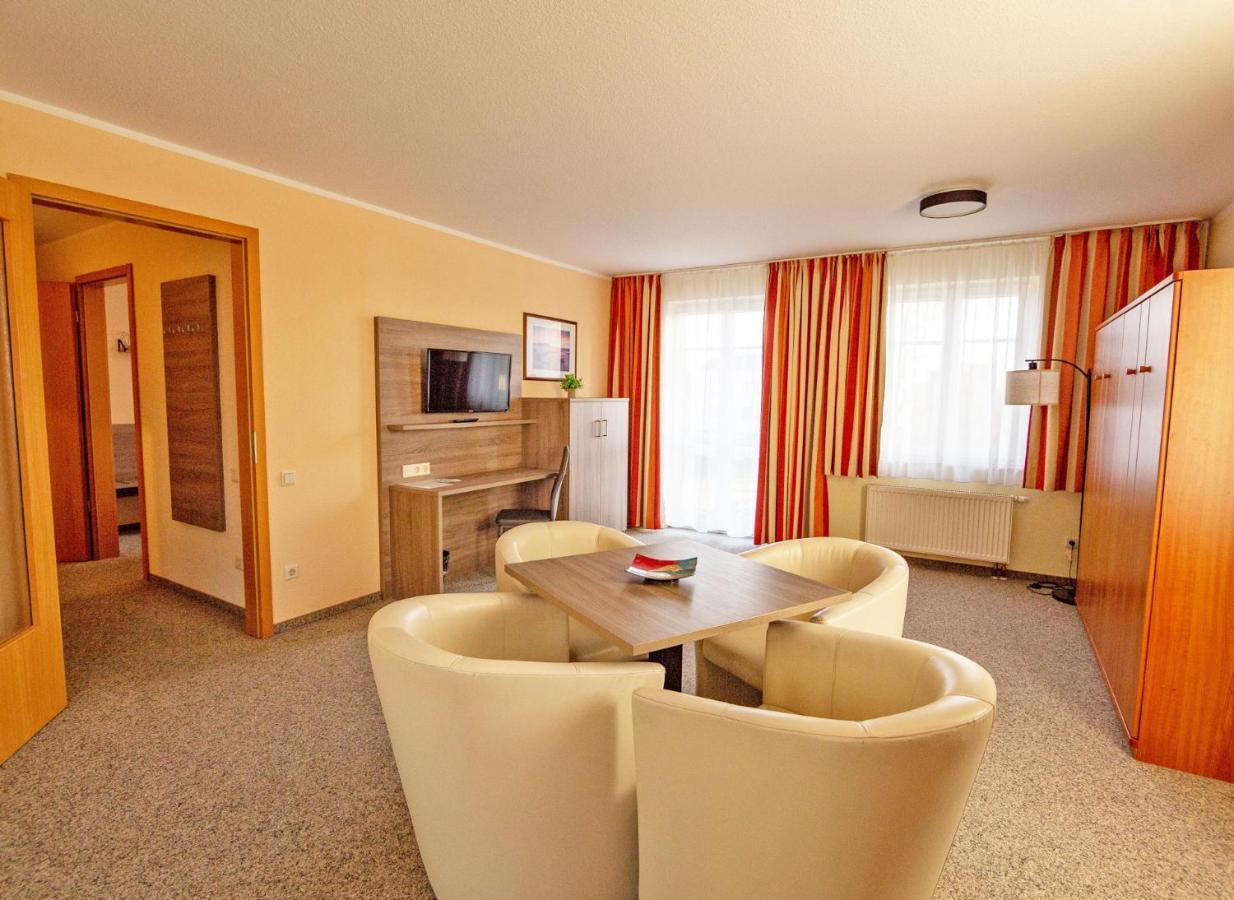 Hotel Zur Sonne Waren  Zewnętrze zdjęcie