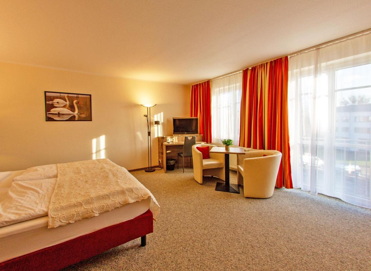 Hotel Zur Sonne Waren  Zewnętrze zdjęcie