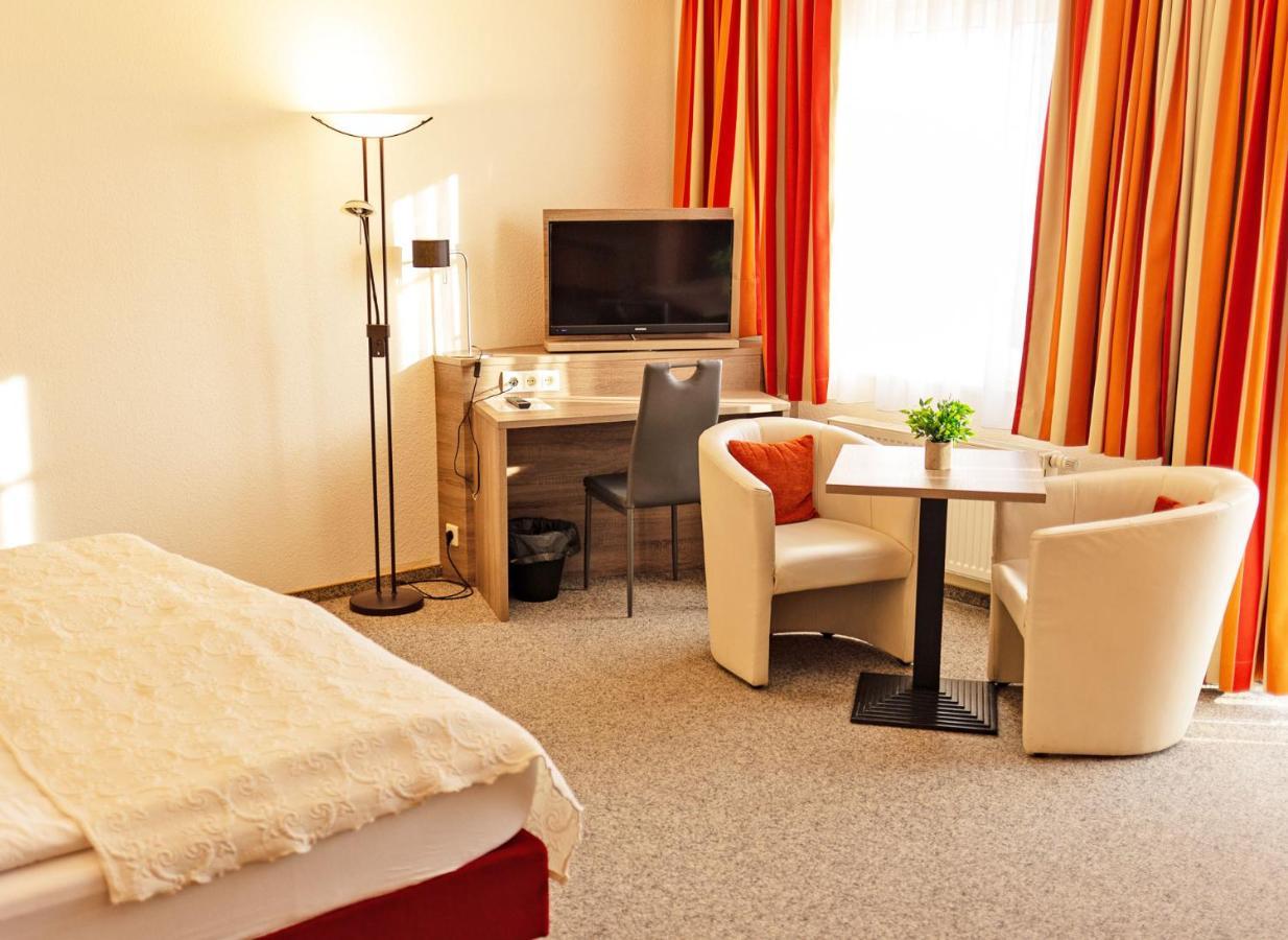Hotel Zur Sonne Waren  Zewnętrze zdjęcie