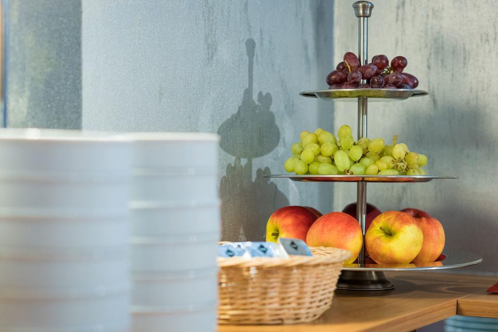 Hotel Zur Sonne Waren  Zewnętrze zdjęcie